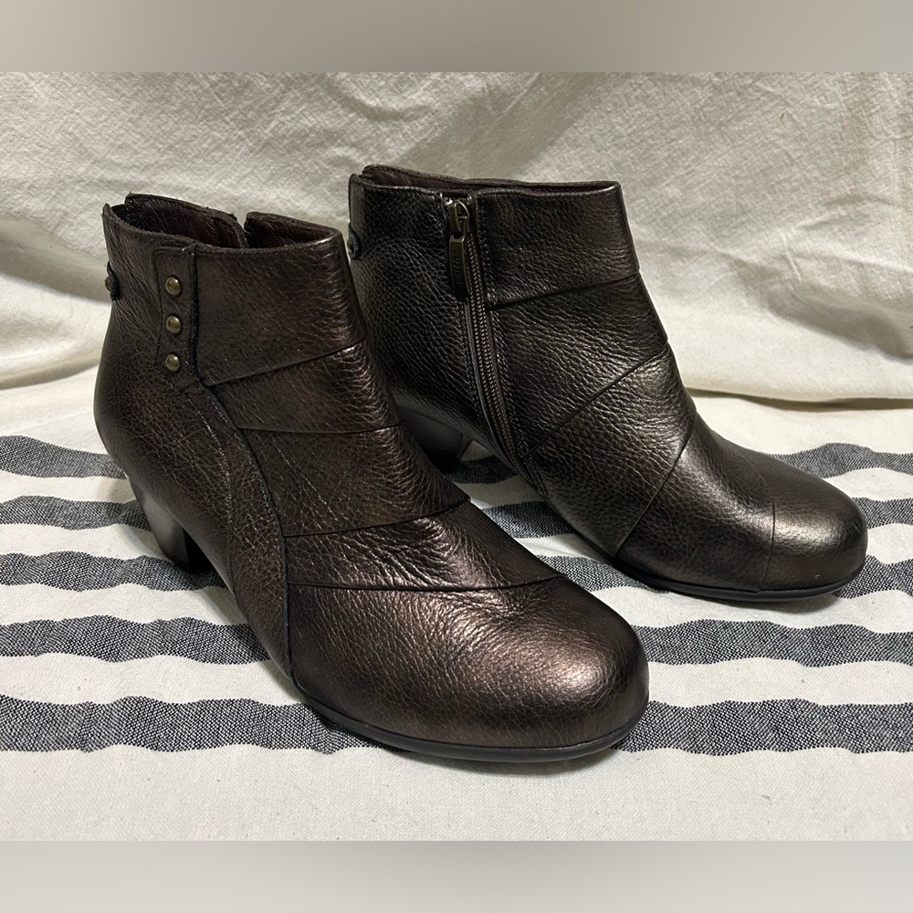 Earth Hope Bronze Heeled Bootie